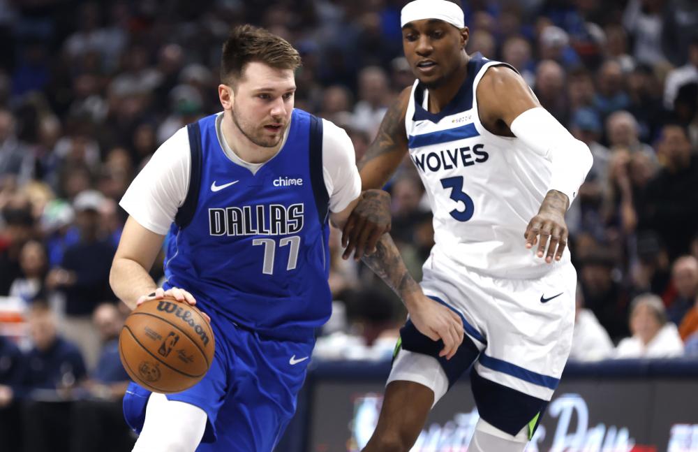 卡洛尼对梅 卡洛尼对梅